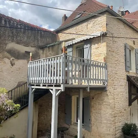 Agreable Gite Au Coeur Du Centre Ville 4 Personnes Chagny  Exterior photo